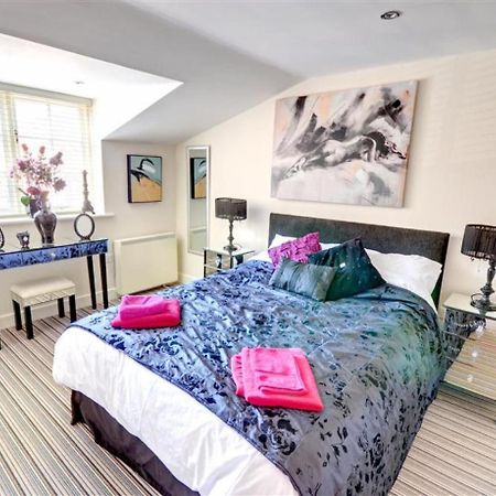 Hotties House - Two-Bed Cottage, Dog-Friendly & Off-Street Parking - Scarborough Exterior photo